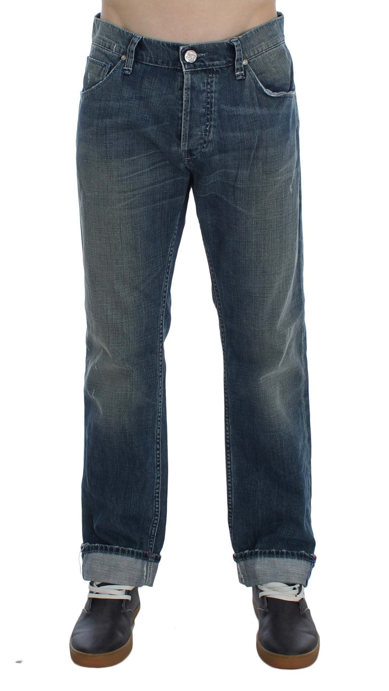 Acht Eleganter Denim mit normaler Passform und blauer Waschung