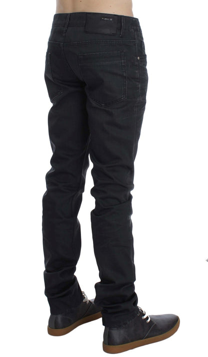 Acht graue Slim Fit italienische Herrenjeans