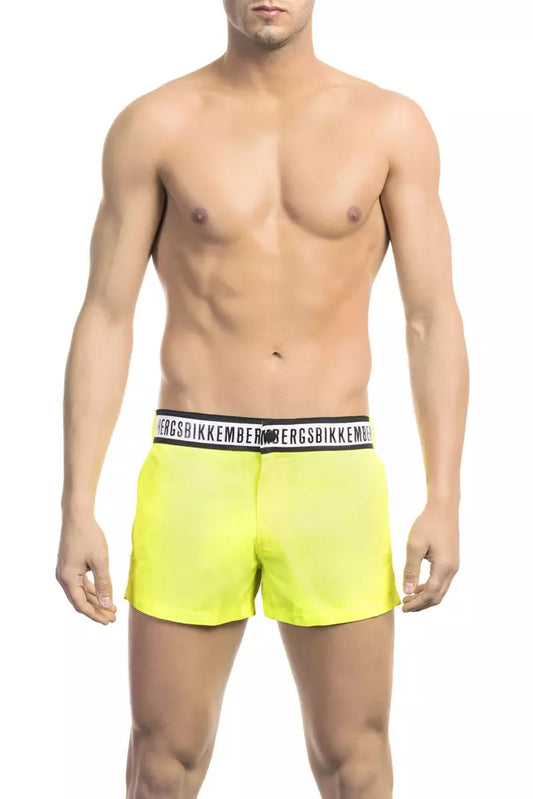 Bikkembergs gelbe Mikro-Badeshorts mit Kontrastband