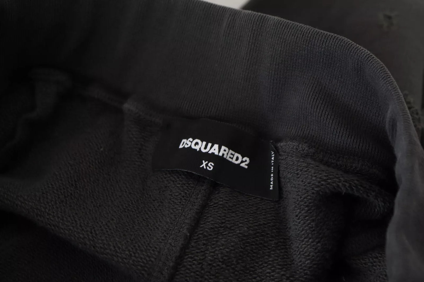 Dsquared² Schwarze Baumwoll-Shorts mit zerfetztem Detail