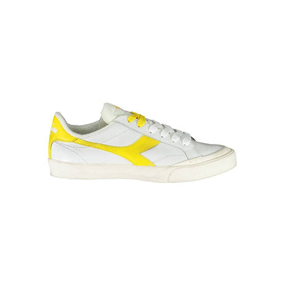 Diadora Sneaker aus weissem Stoff